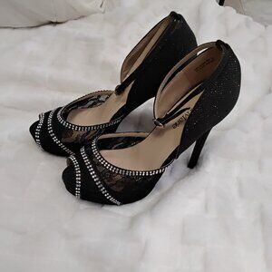 Bella Marie Heels, size 6, Black